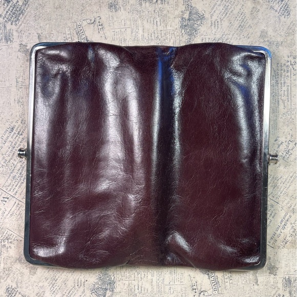 HOBO Lauren Brown Leather clutch wallet - Picture 6 of 13